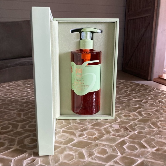NEW! Pixi Skintreat 25th Anniversary Edition Glow Tonic 17 fl. oz/500ml Sealed - Picture 2 of 6